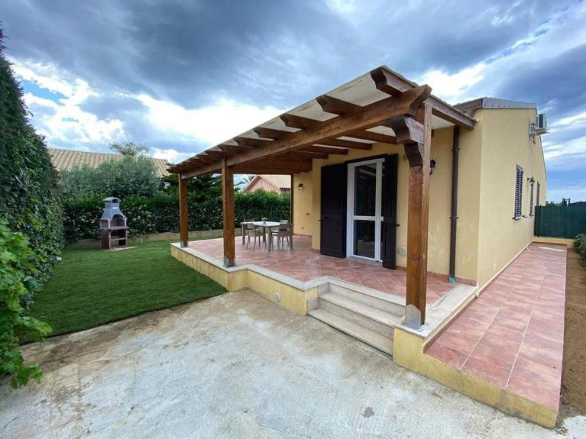 Villa Indipendente Le Coccinelle Beach Mare Piscina A 250 Mt Dal Mare Con Servizio Di Piscina A 400 Mt 12 K Da Cefalu Campofelice Di Roccella Buitenkant foto